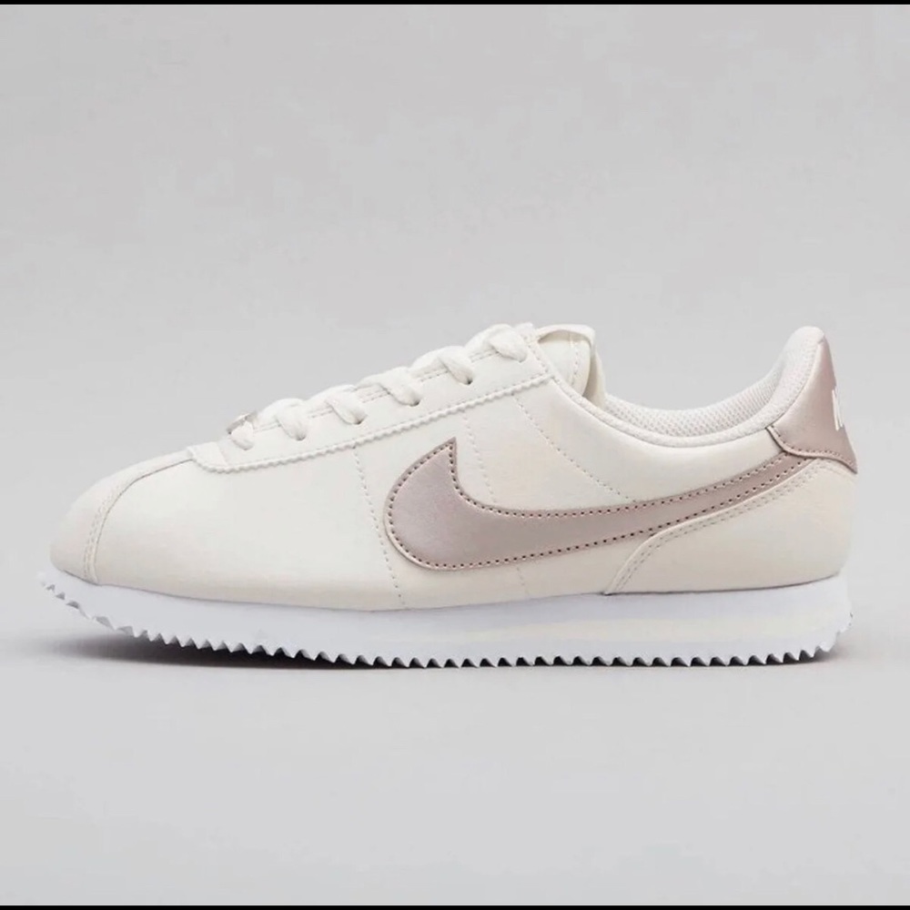 Nike Cortez SL Phantom , Women’s Size 7.5
